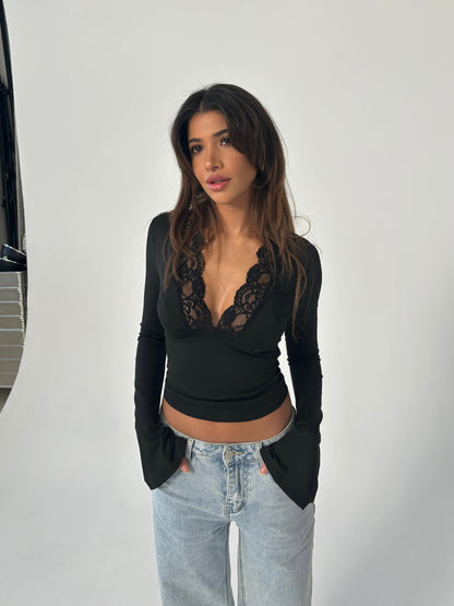 Top de encaje estilo nórdico chic