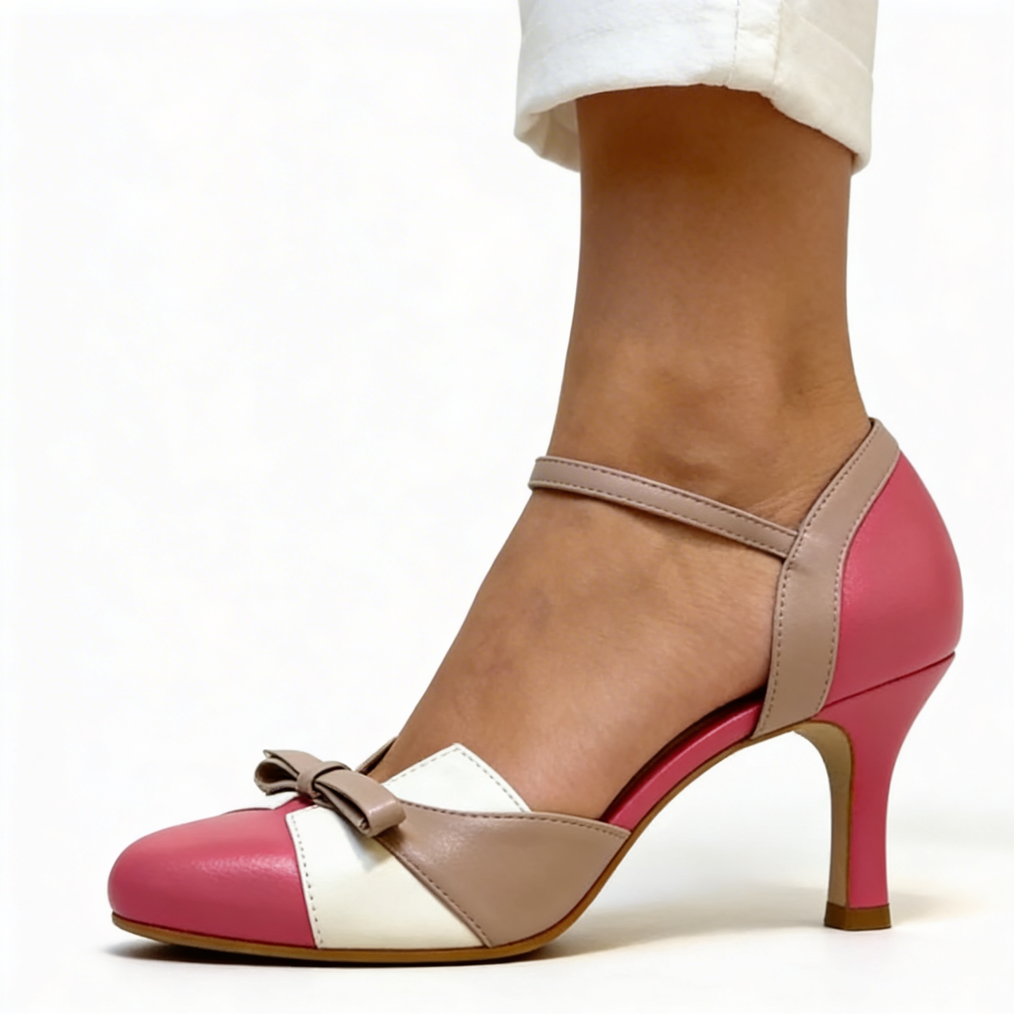 | Talons Élégants Monika