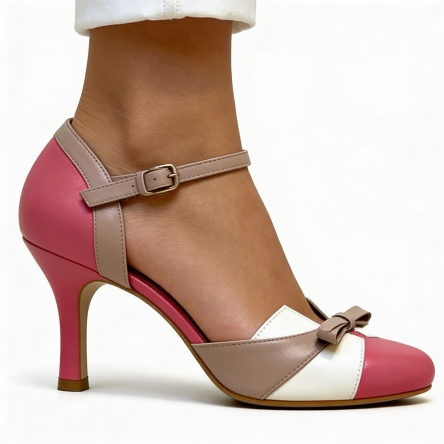 | Talons Élégants Monika