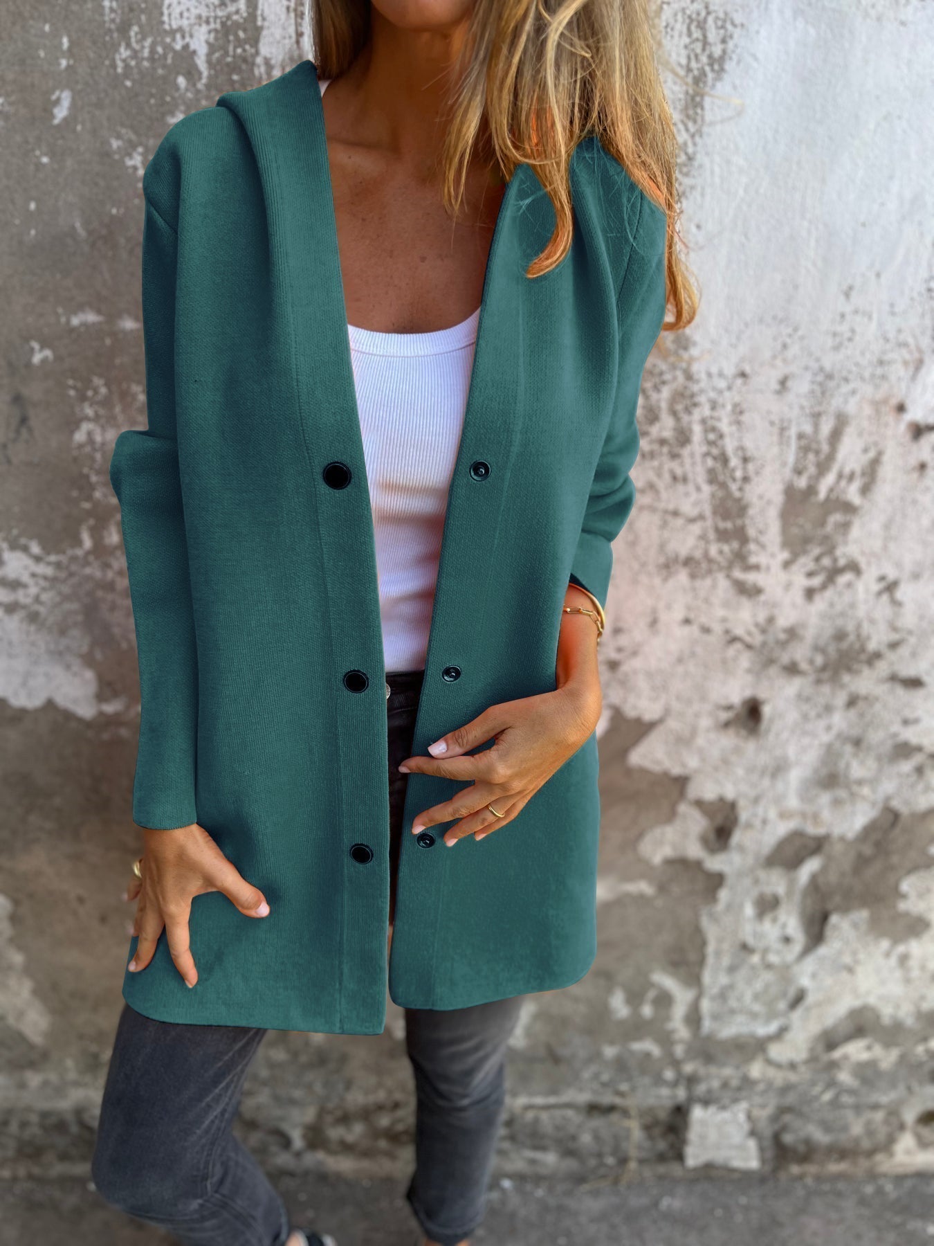 Chaqueta larga elegante con capucha