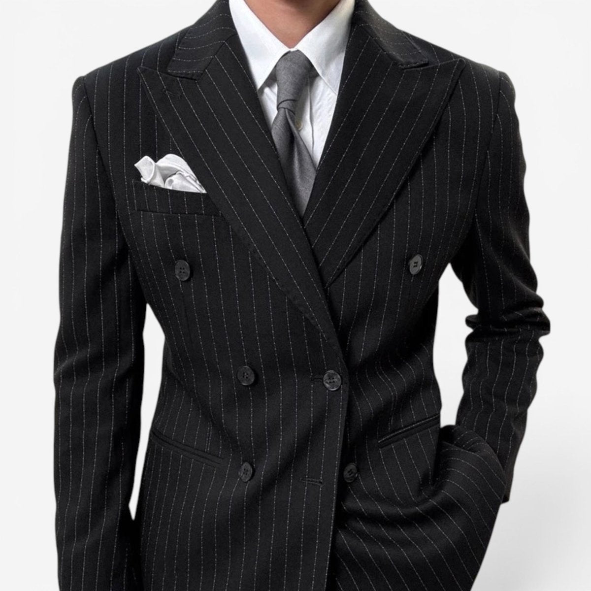 Traje Elegante de Novio Leo