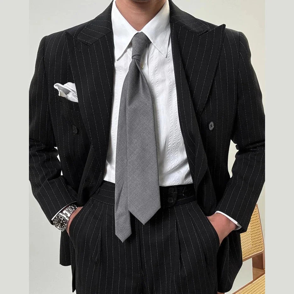 Traje Elegante de Novio Leo