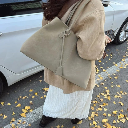 Elettra – Bolso Maxi de Diseño Amplio y Elegante