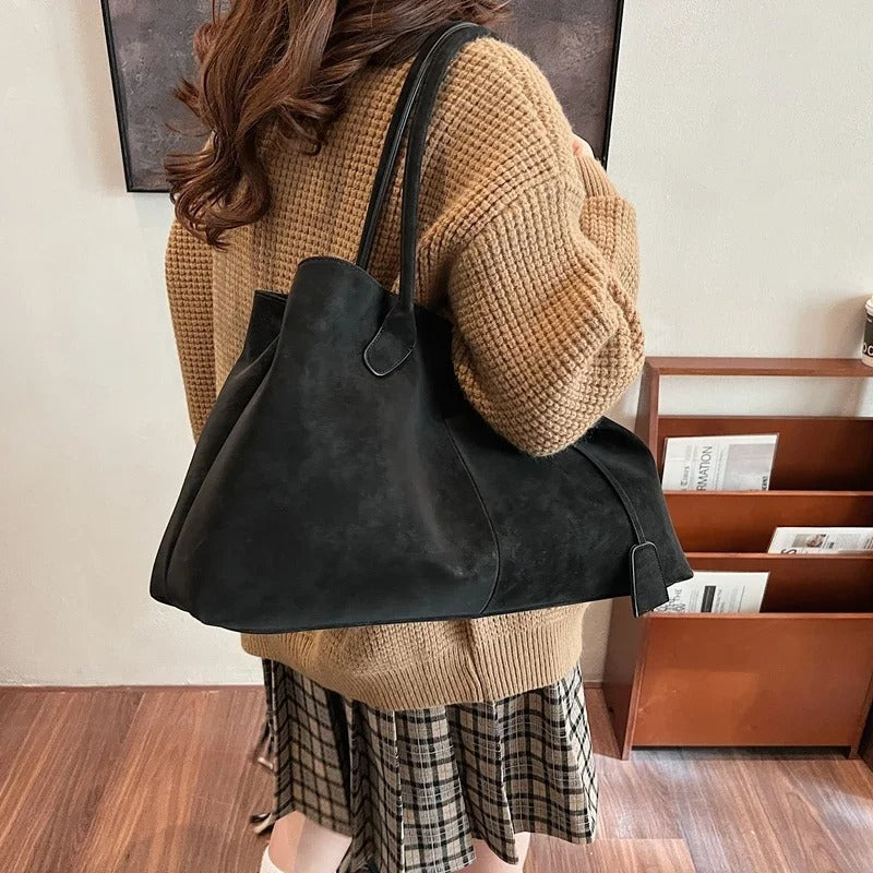 Elettra – Bolso Maxi de Diseño Amplio y Elegante