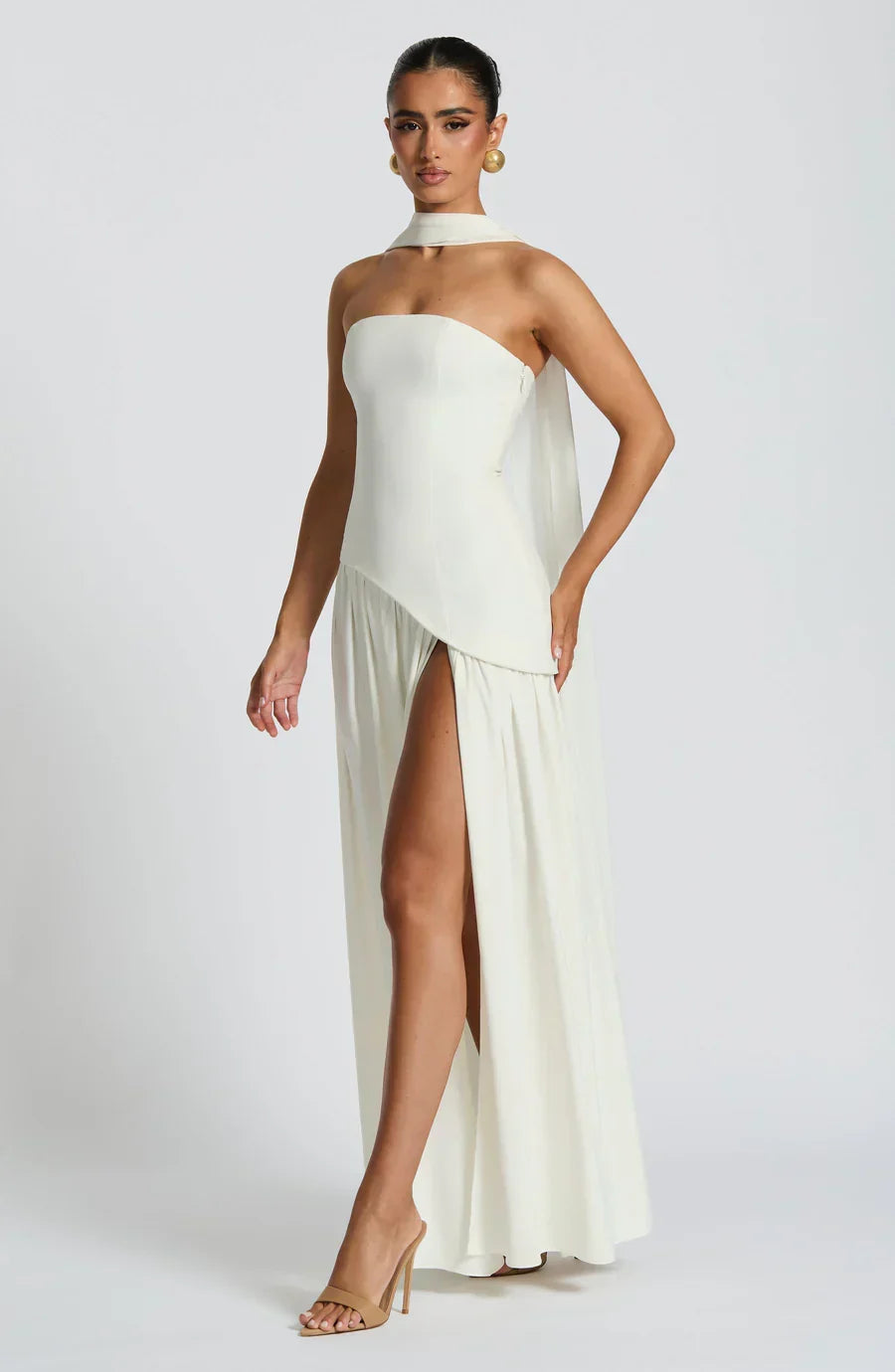 | Robe Élégante Claire