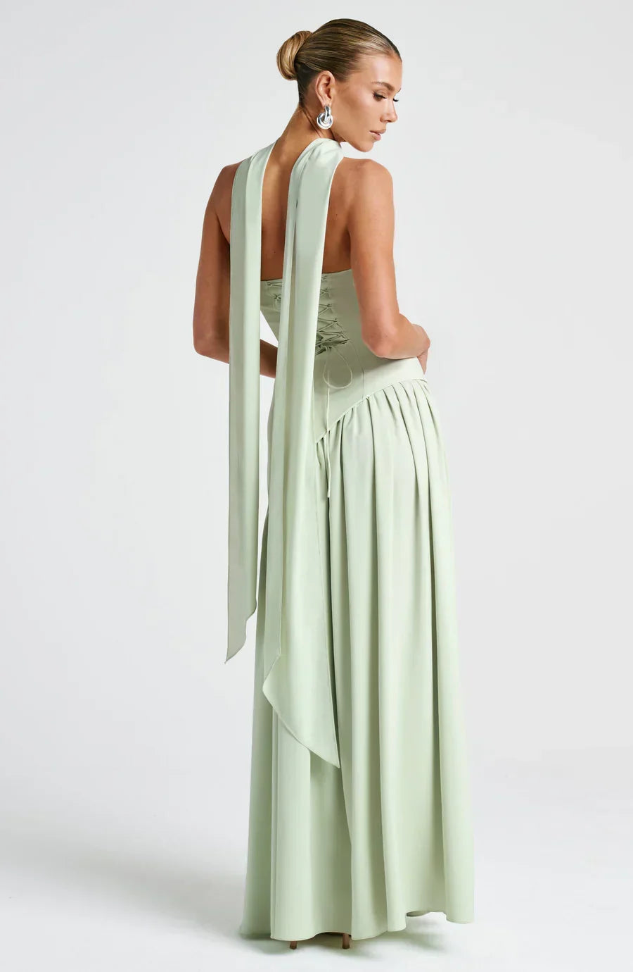 | Robe Élégante Claire