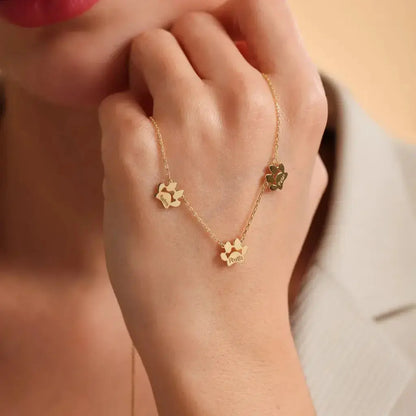 Collar de Nombre con Huellas Personalizado – Huellas Separadas