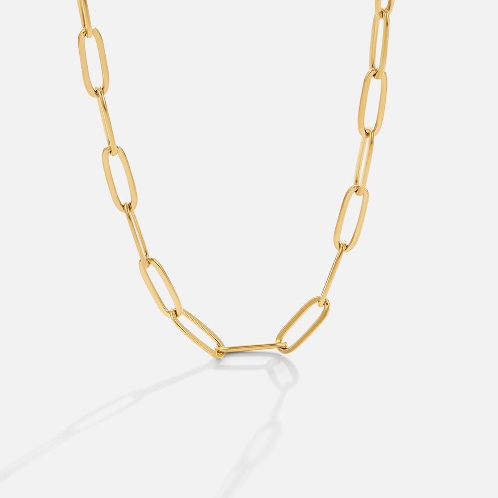 Collar de Cadena Clásica con Broche