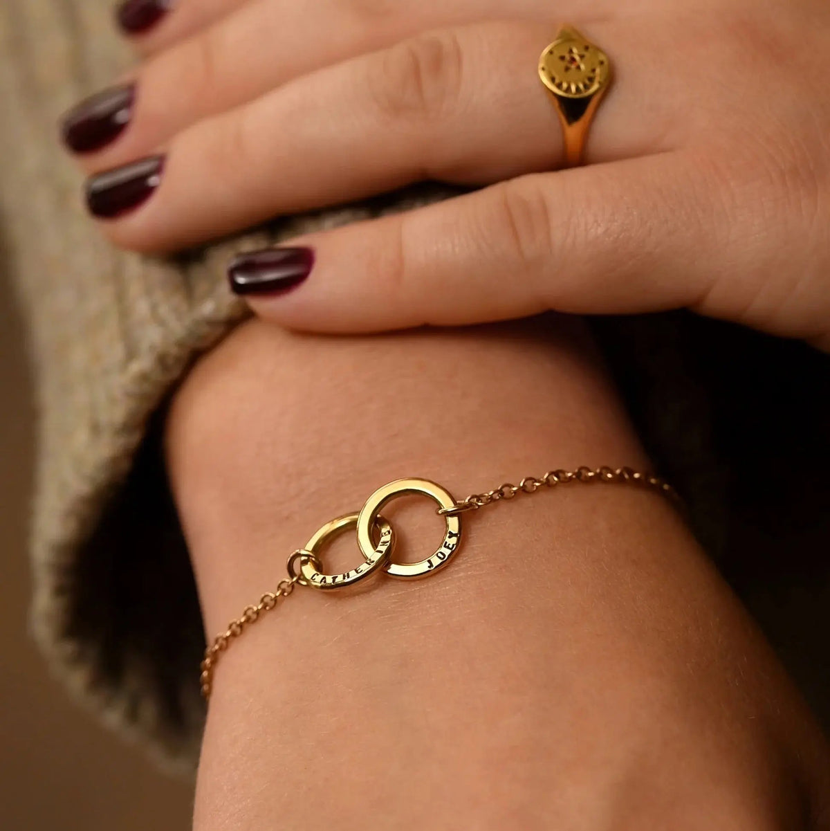 Pulsera de Nombre con Aros Personalizada