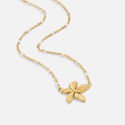 Collar Elegante con Flor Dorada